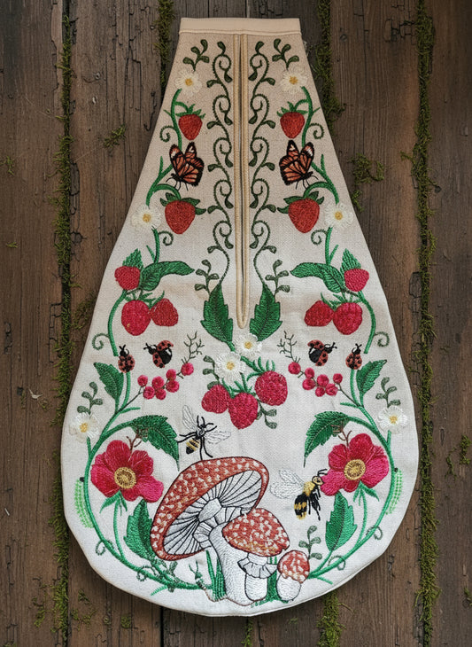 18th Century Pocket - Cottage Core