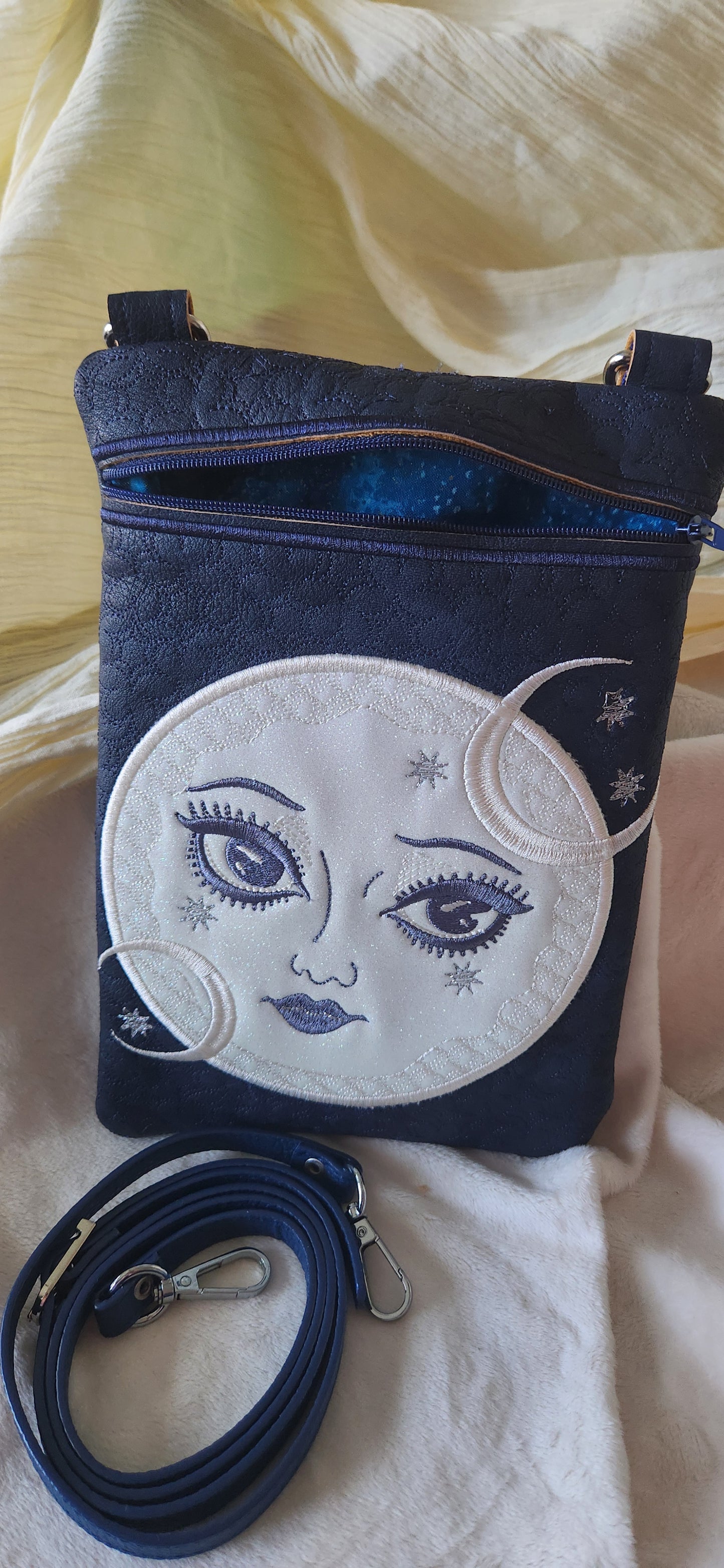 Moon Bag
